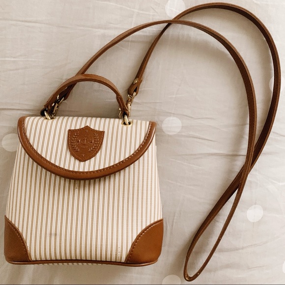 Liz Claiborne Handbags - Liz Claiborne Vintage Brown Crossbody Bag
